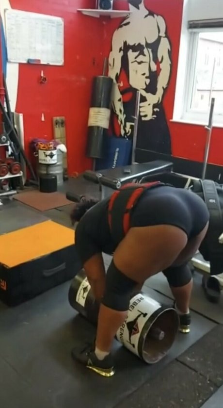 Photo nue de fuite OnlyFans de Strongwomen 