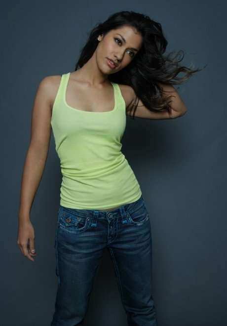Photo nue de fuite OnlyFans de Janina Gavankar