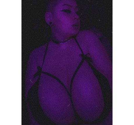 Photo nue de fuite OnlyFans de Pshellohell