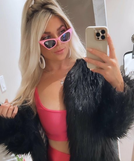 Photo nue de fuite OnlyFans de The Try Channel