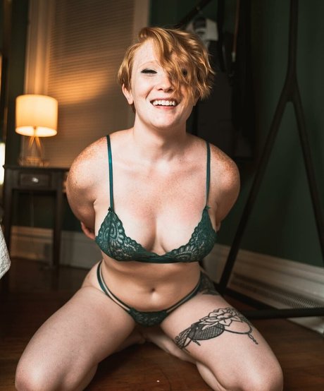 Photo nue de fuite OnlyFans de Izzabella Robbins