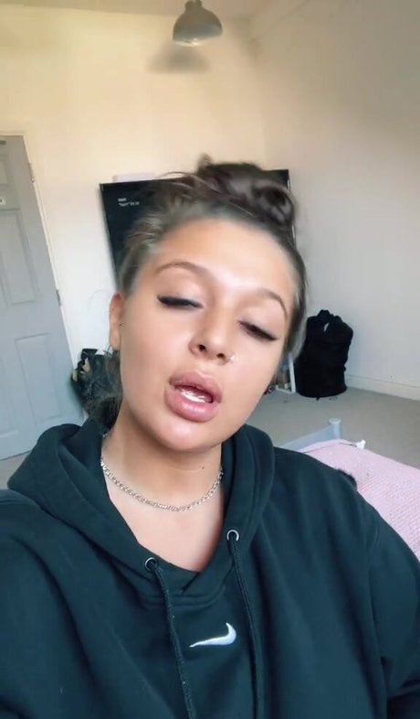 Naughtybabeoxo