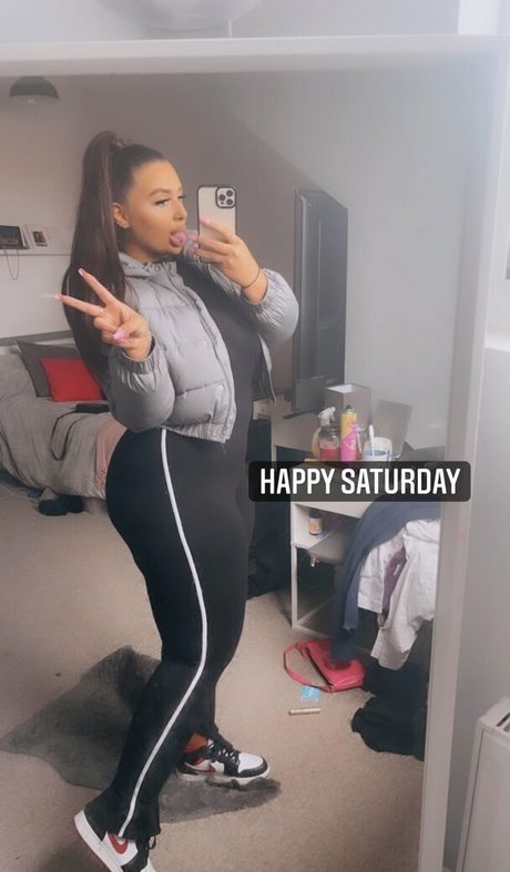 Naughtybabeoxo