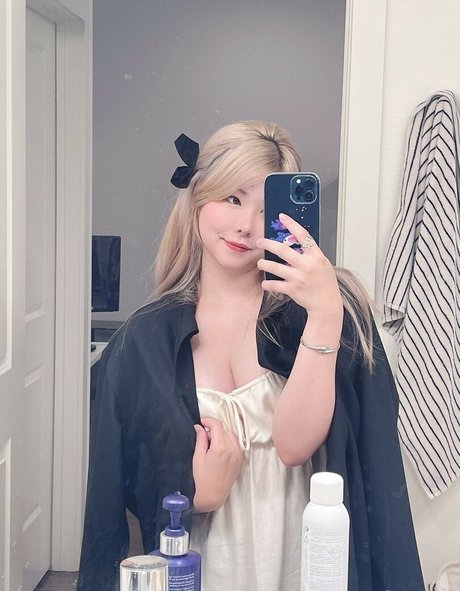 Photo nue de fuite OnlyFans de Julia Nakamura