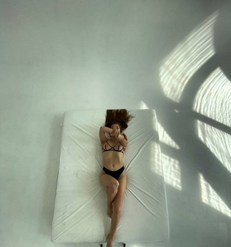Photo nue de fuite OnlyFans de Alla Mill