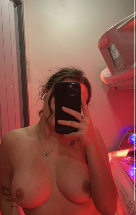 Photo nue de fuite OnlyFans de Raerobertsonn