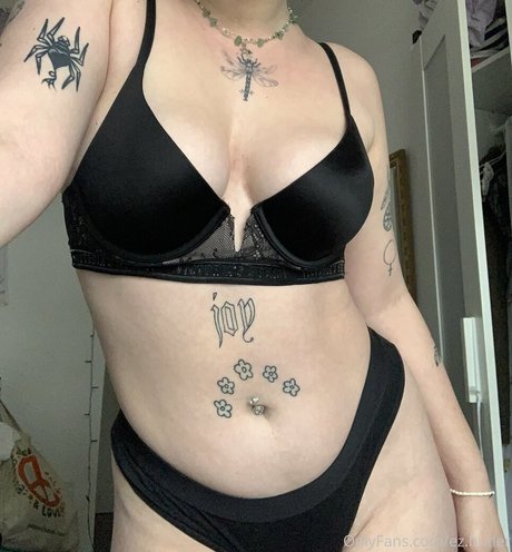 Photo nue de fuite OnlyFans de Ezra Butler