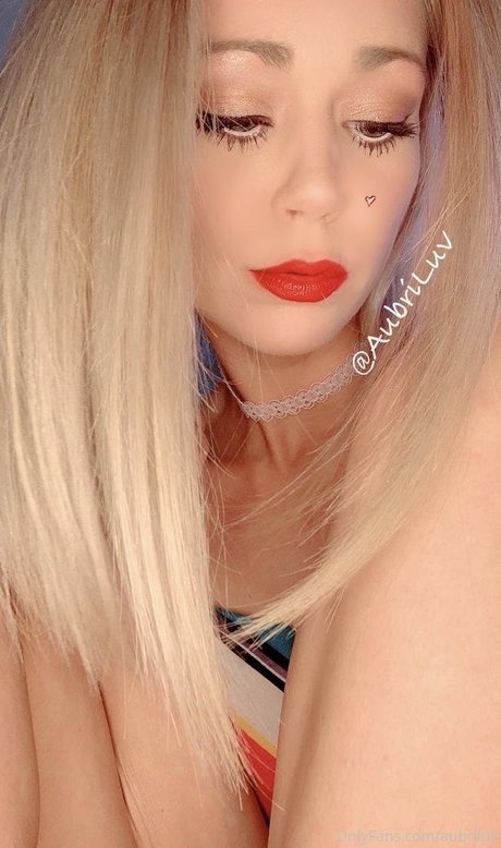 Photo nue de fuite OnlyFans de Aubriluv