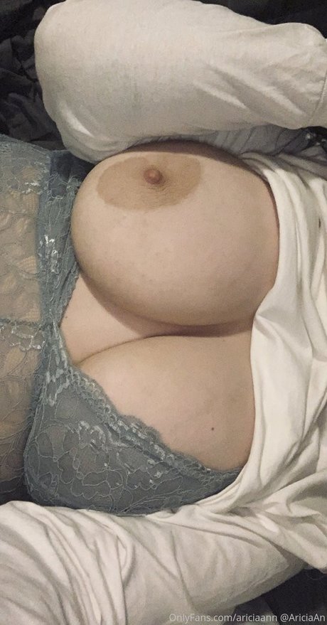 Photo nue de fuite OnlyFans de Aricia Ann