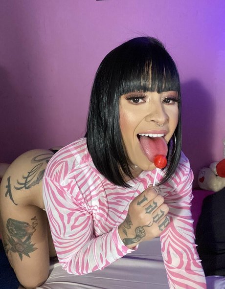 Photo nue de fuite OnlyFans de Rayanenas