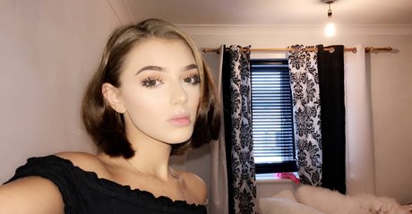 Photo nue de fuite OnlyFans de Oxford