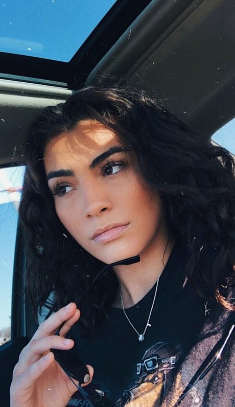 Photo nue de fuite OnlyFans de Kylie Manue