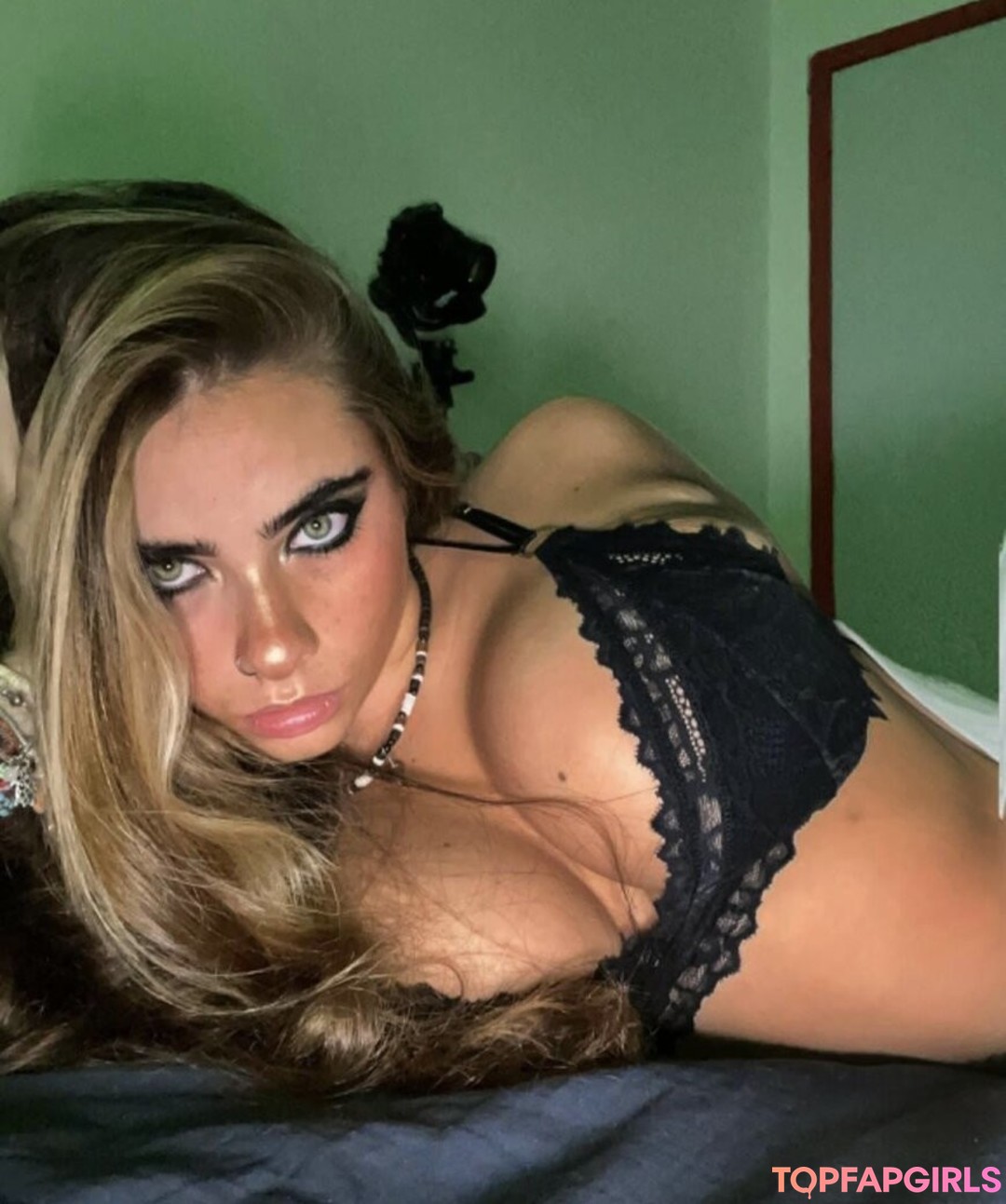 Photo nue de fuite OnlyFans de Moon Wolf Girl #1 Photo nue de fuite OnlyFans de Moon Wolf Girl #1