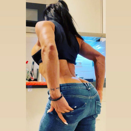 Liliana Velez Marin