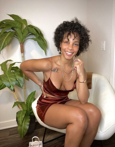 Photo nue de fuite OnlyFans de Myamerae