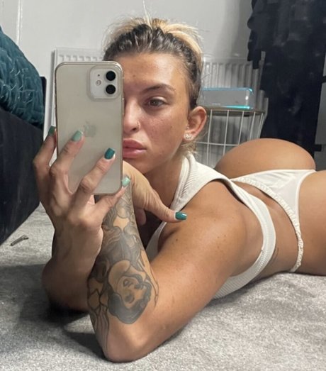 Photo nue de fuite OnlyFans de Charlianne Jayne