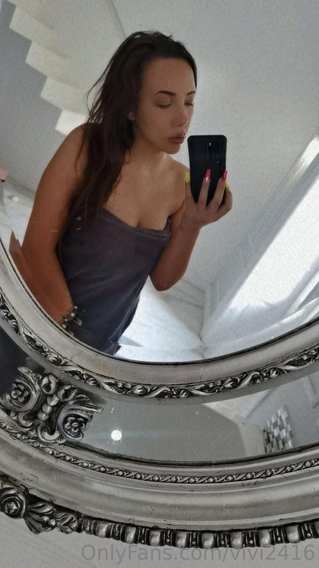 Photo nue de fuite OnlyFans de Vivi2416