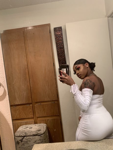 Photo nue de fuite OnlyFans de Og Leah Swanky