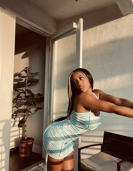 Photo nue de fuite OnlyFans de Giana Malise