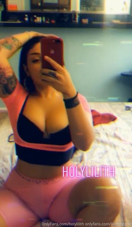 Photo nue de fuite OnlyFans de Lilith