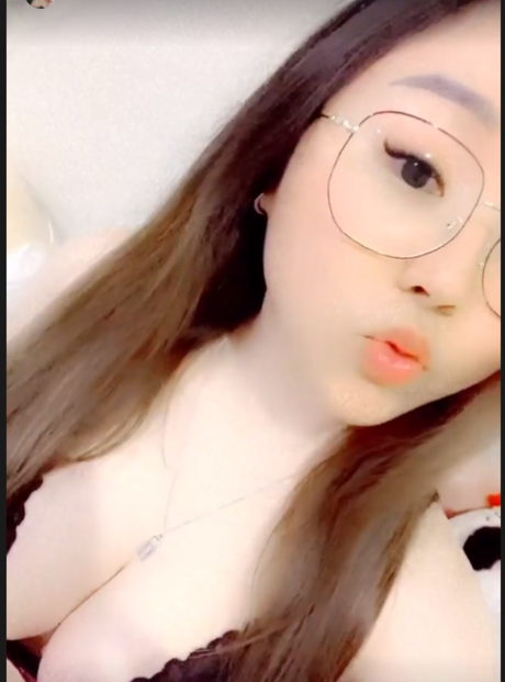 Photo nue de fuite OnlyFans de Hentai Waifu