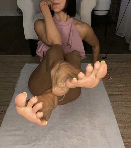 Photo nue de fuite OnlyFans de Laprettyfeet4