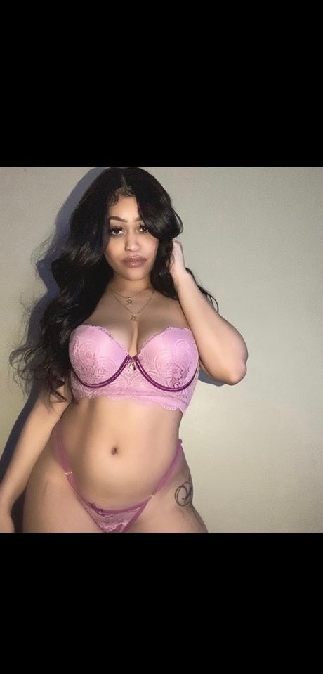 Photo nue de fuite OnlyFans de Evonyrosalinaaaa
