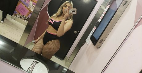 Photo nue de fuite OnlyFans de Karishma