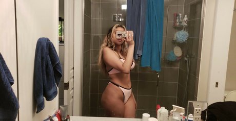 Photo nue de fuite OnlyFans de Karishma