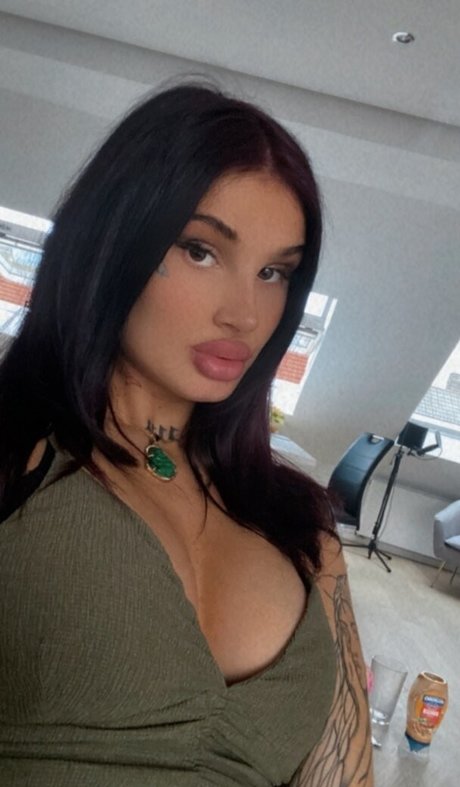 Photo nue de fuite OnlyFans de Badgybaby