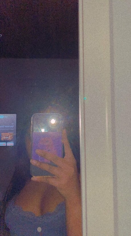 Photo nue de fuite OnlyFans de Kawaiiuwuuu