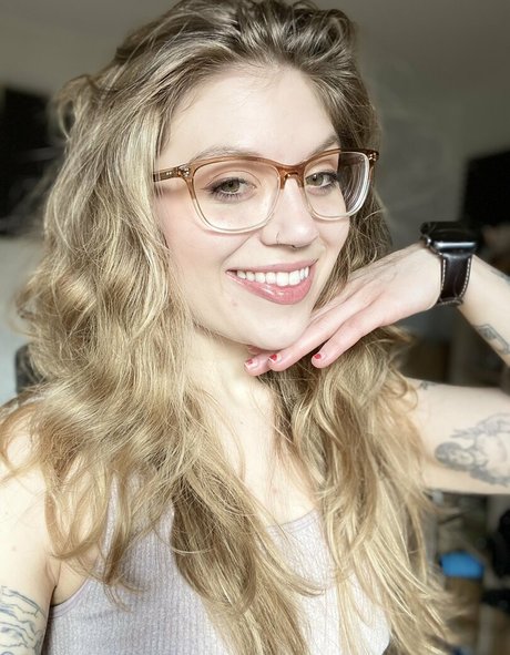 Photo nue de fuite OnlyFans de Mousie
