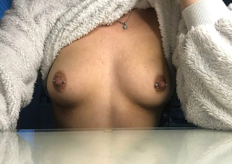 Photo nue de fuite OnlyFans de Littlemissmollsx