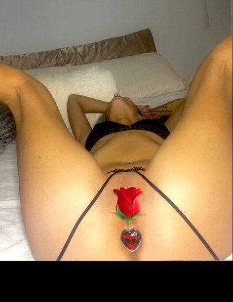 Photo nue de fuite OnlyFans de Caroeducharme