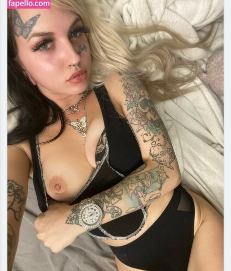 Photo nue de fuite OnlyFans de Babygoth