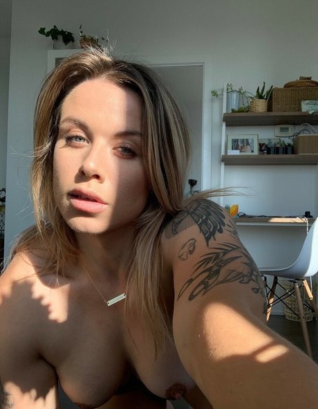 Photo nue de fuite OnlyFans de Olivia Hale