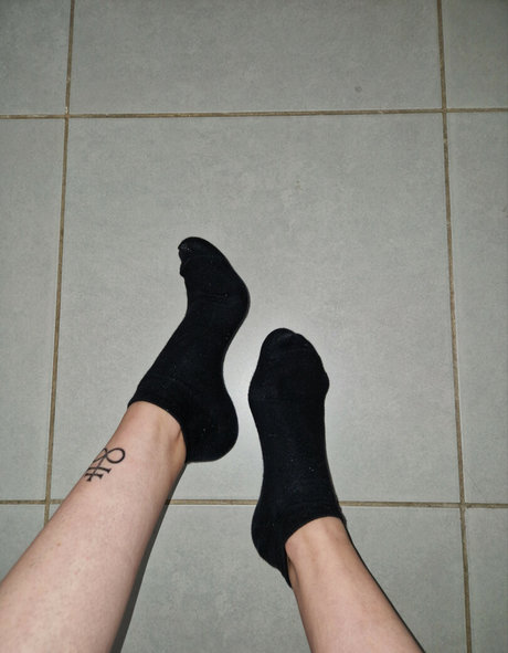 Livie Feet