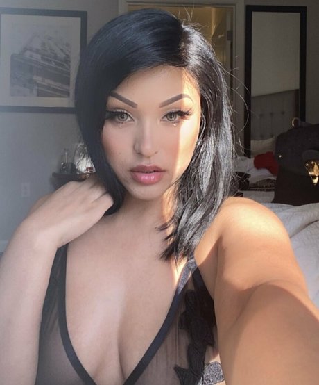 Photo nue de fuite OnlyFans de Alisa Nouchi