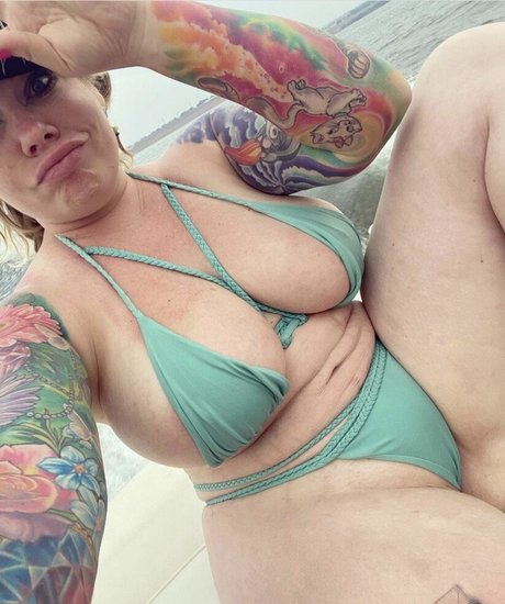Misslizzypink