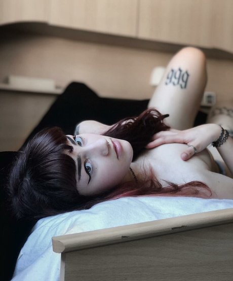 Photo nue de fuite OnlyFans de Lunathefairyy