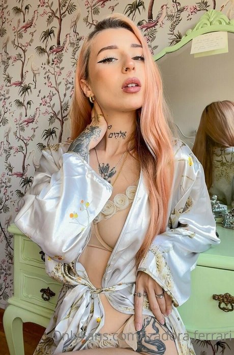 Photo nue de fuite OnlyFans de Izadora Ferrari
