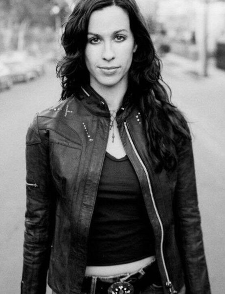 Photo nue de fuite OnlyFans de Alanis Morissette