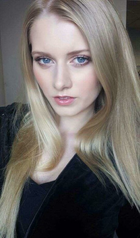Alena Savostikova
