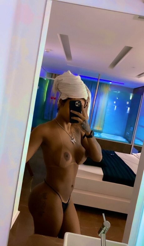 Photo nue de fuite OnlyFans de Beatriz Costa