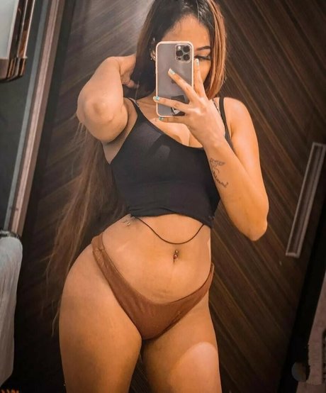 Dilnoor Aka