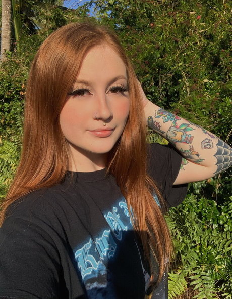 Ava Adore