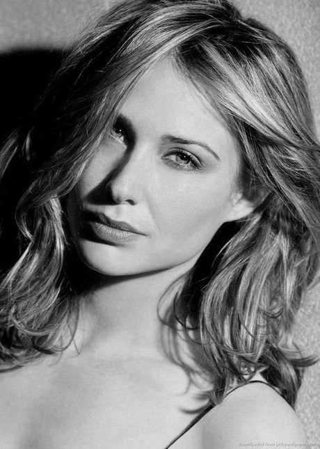 Claire Forlani