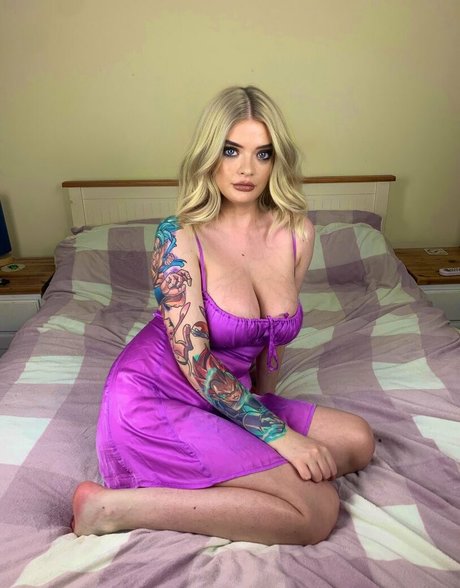 Photo nue de fuite OnlyFans de Angelsaiyan