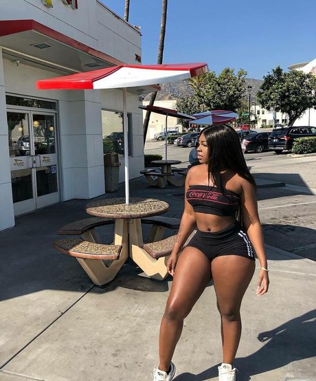 Photo nue de fuite OnlyFans de Alana Walters