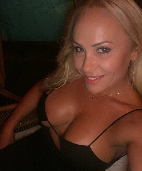 Photo nue de fuite OnlyFans de Mizz Heidi Marie